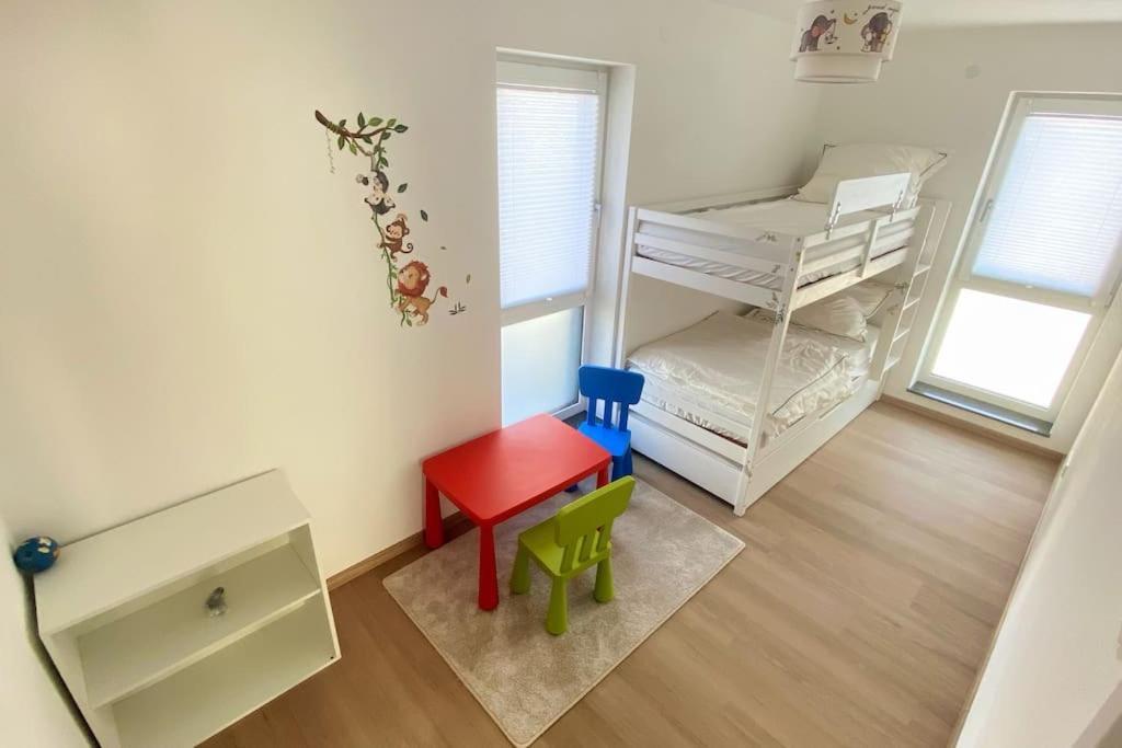 Strahlende Erdgeschoss-Wohnung Im Neubau Naehe Legoland Ichenhausen Eksteriør bilde